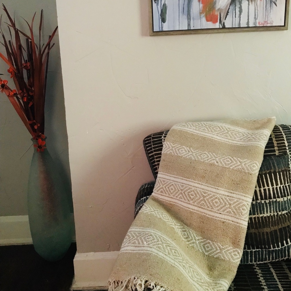 Cream/White Blanket 🛍